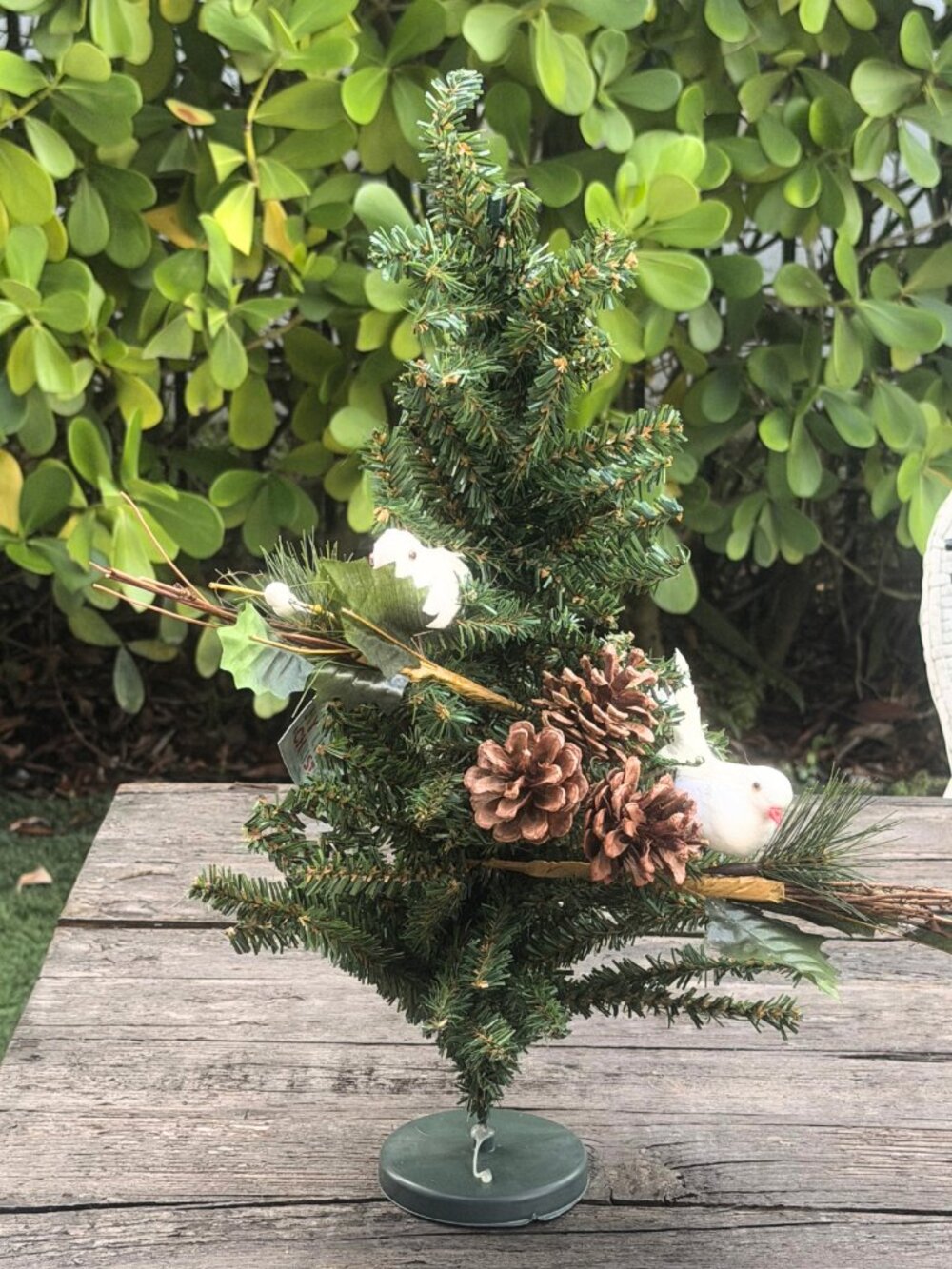 Vintage Christmas Tree Wreath Decor Floral Picks White Doves Birds Acorns Stems